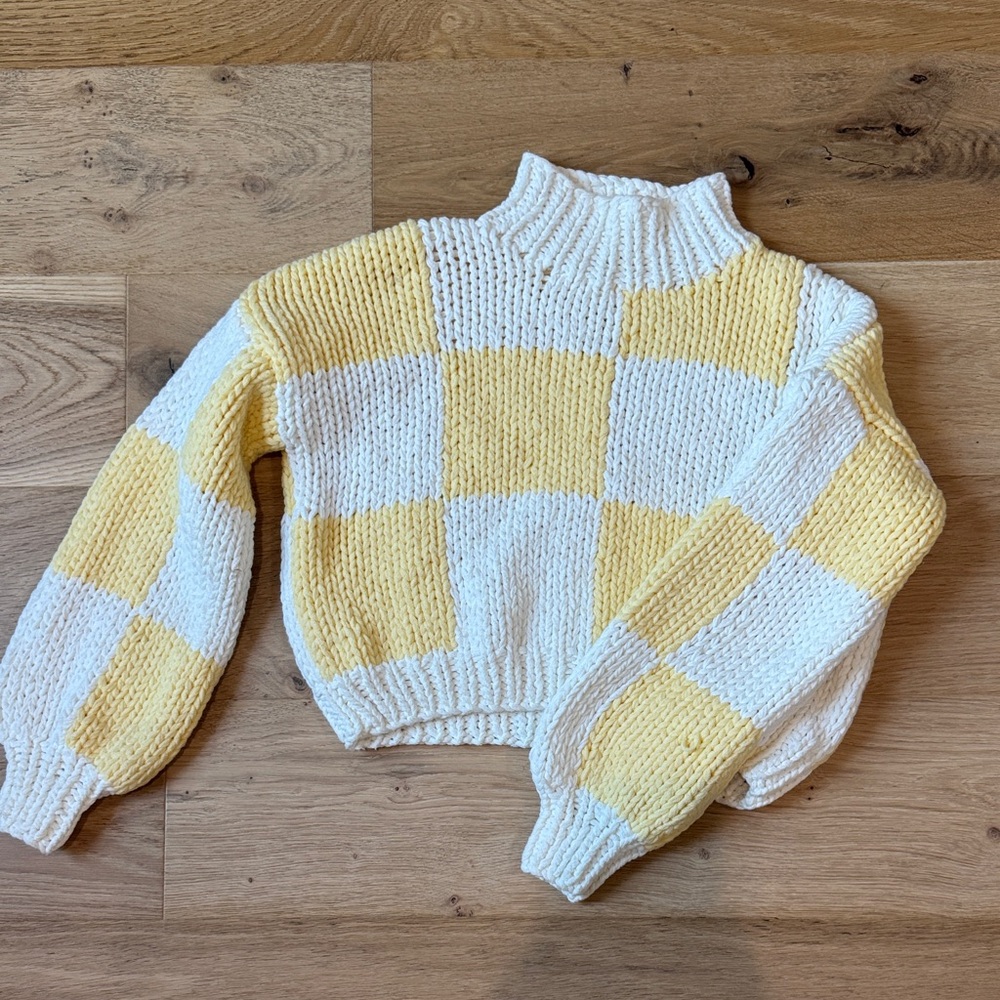 Cozy Yellow and White Checkered Turtleneck Sweater
